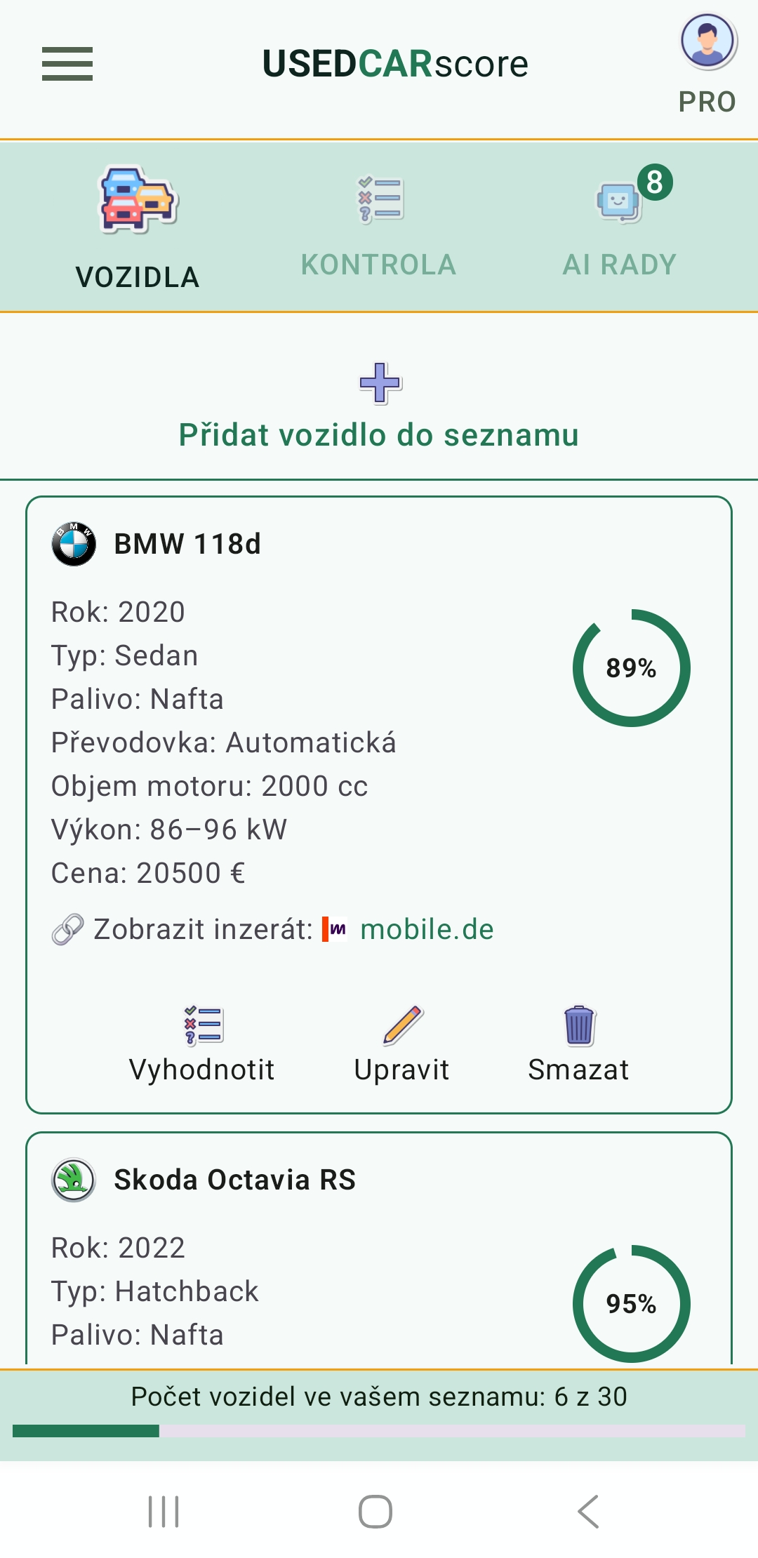 Obrazovka aplikace UsedCarScore se seznamem uložených vozidel pro uživatele PRO