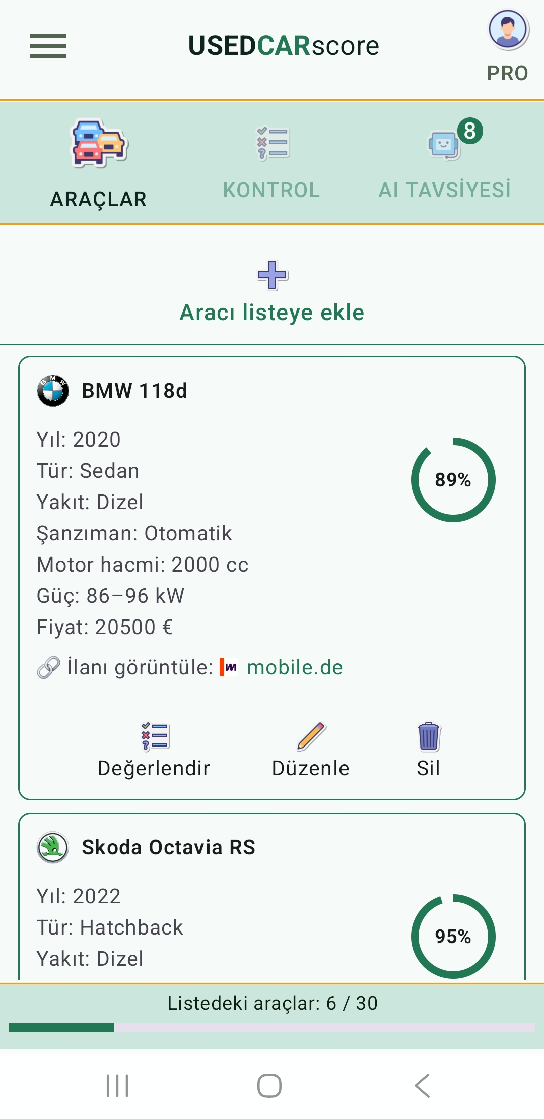PRO kullanıcıları için kayıtlı araç listesini gösteren UsedCarScore uygulama ekranı
